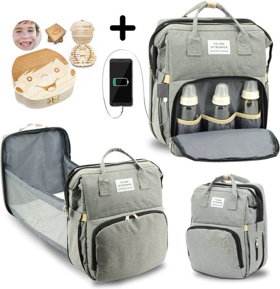 WiebelTandje Luier en Verzorgingstas met Verschoonmatje incl Houten Tandendoos JONGEN – Kraamcadeau - Watervast Baby Rugzak Tas met Uitschuifbaar Baby Box – USB Kabel - Multifunctionele Baby Luier Tas – Verzorgingstas Baby - Verschoon en Slaap Bedje