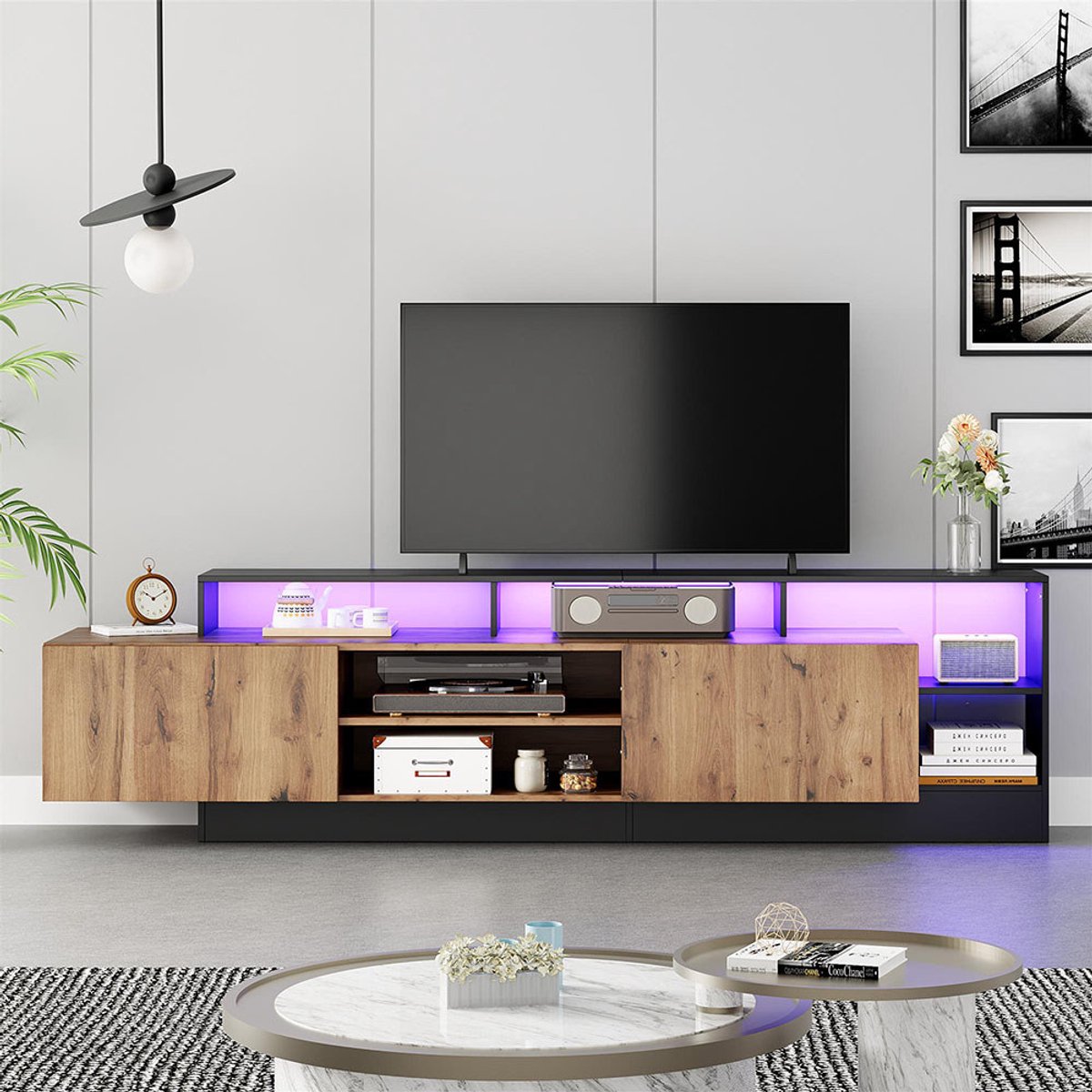 Pugsdrly Moderne tv-meubel voor tv's tot 70 inch, open opbergruimte met led-display, geschikt voor slaapkamer of woonkamer, meubel in de originele houtkleur met zwart frame
