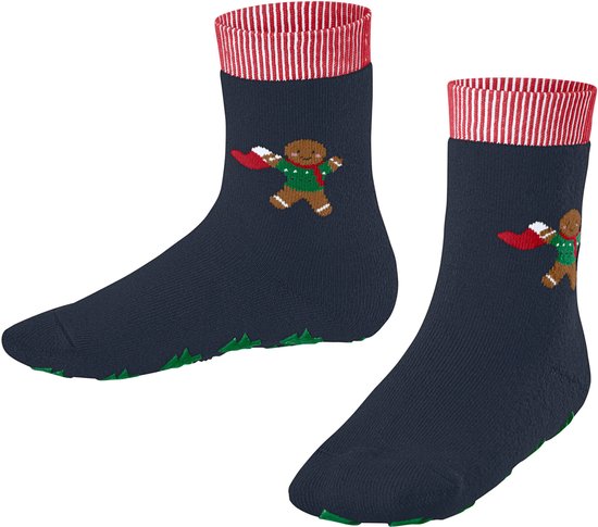 Donkerblauwe sokken met kerstman-koekjes en een kerstmuts, met rode gestreepte boord.