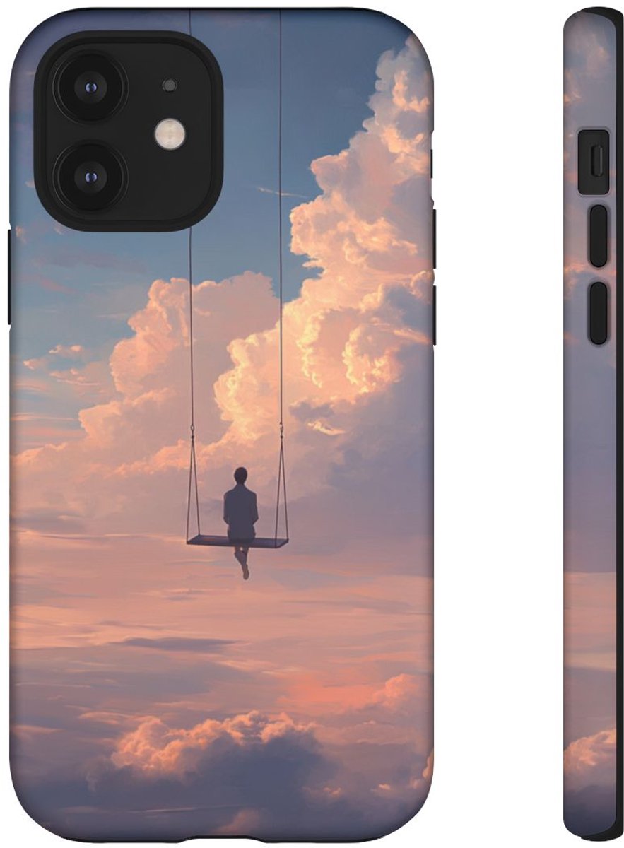 Persoon op Schommel in Bewolkte Lucht – Telefoonhoesje Geschikt voor iPhone 12