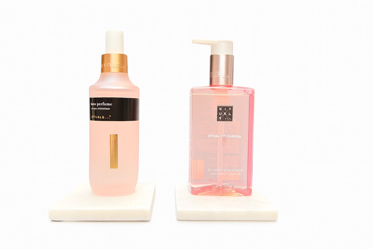 Rituals - Sakura - Bath Set - Huisparfum 200 ml + Handzeep 300 ml + 2X Hoogwaardig Vierkant Marmeren Plankje - Home Perfume Spray 200 ml - Hand Wash 300 ml