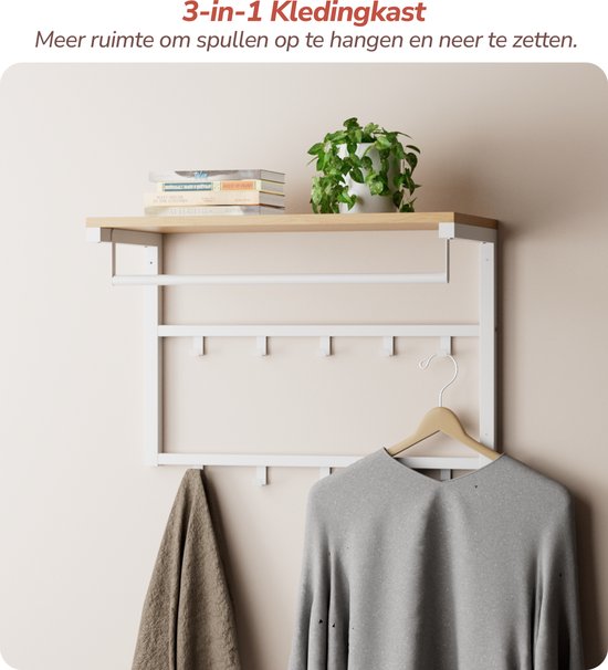 3-in-1 kapstok met houten plank, kledingroede en haken. Grijze trui en bruine handdoek.