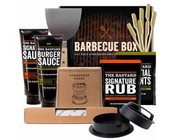 Barbecue Box met The Bastard items | Barbecue cadeaupakket | BBQ Cadeaubox | Zomerpakket | Zomer cadeau | Zomer cadeau man | BBQ accessoires cadeau | BBQ spullen cadeau | Vaderdag cadeau | The Bastard cadeau