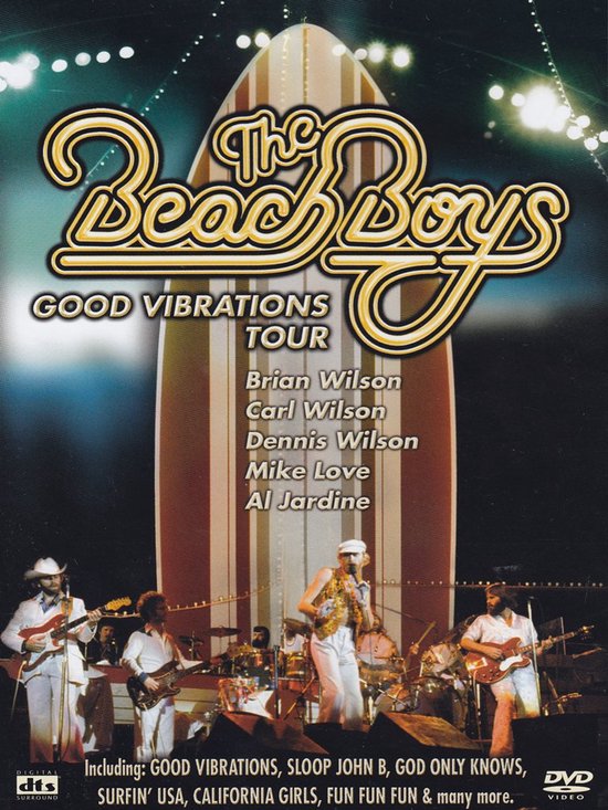 The Beach Boys Good Vibrations Tour DVD. Band in witte outfits op podium met surfplank achtergrond. Inclusief vele hits.