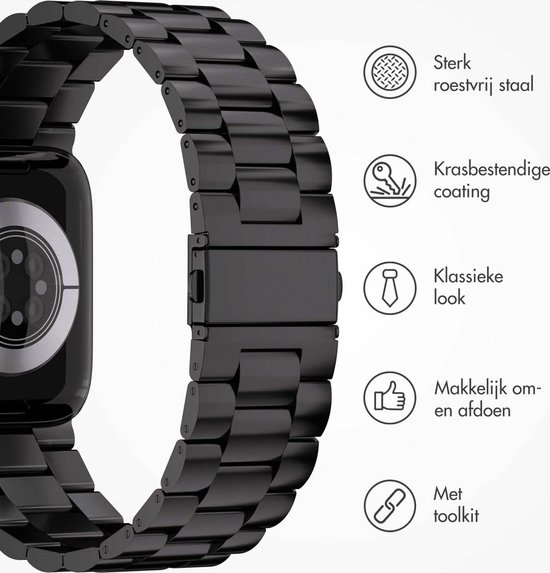 Gedetailleerde foto van een mat zwart Apple Watch bandje met tekstuele kenmerken.
