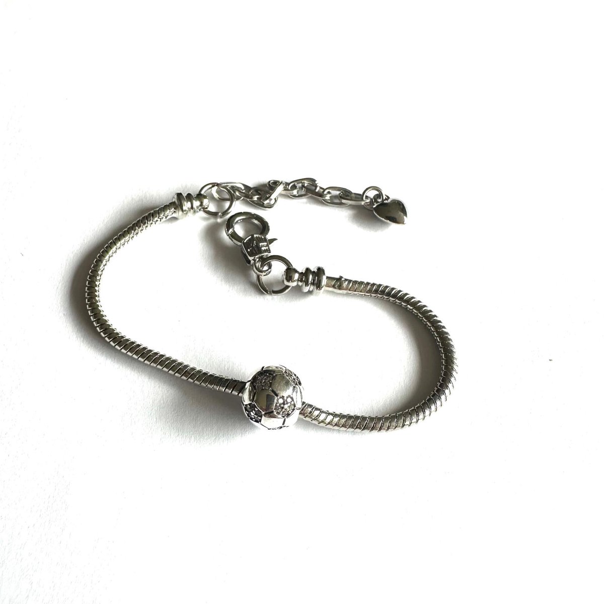 SportPresent® - Sportbedel - Bedelarmband - Handbal - Voetbal - Bedels - Beads - Charm - Zilver - 925 - Zirkonia - Geschikt voor diverse bedels - RVS - Sport - Stoer - Bedel - Sportsieraden