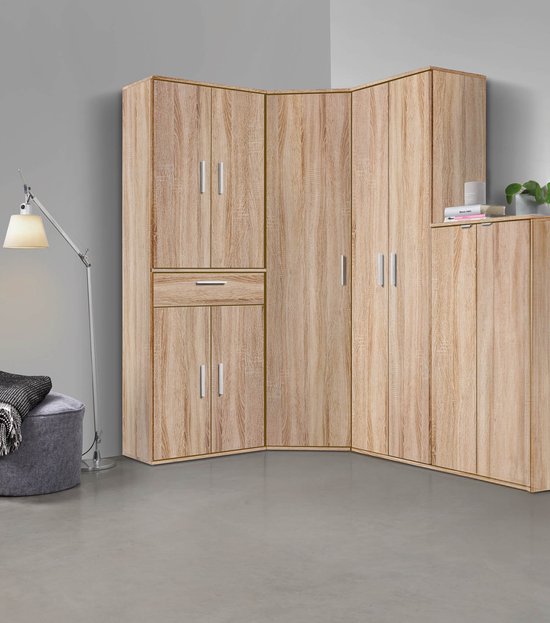 Bruine hoekkast met houten textuur, 7 deuren en 1 lade, met zilverkleurige handgrepen.