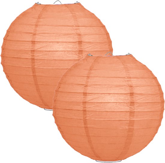 Twee zalmroze papieren lampionnen van 25 cm.