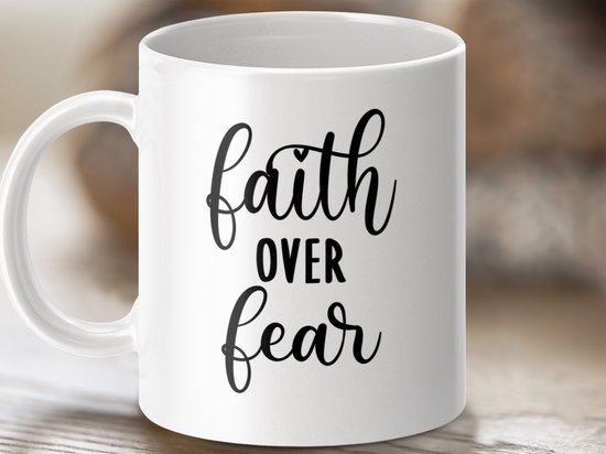 faith over fear, inspiratie mok, religieus geschenk, christelijk mok, motiverende mok, geloof geschenk, angst overwinnen, positieve quote, christelijke quote, inspiratie cadeau, geloof mok, bemoediging cadeau, geschenk idee