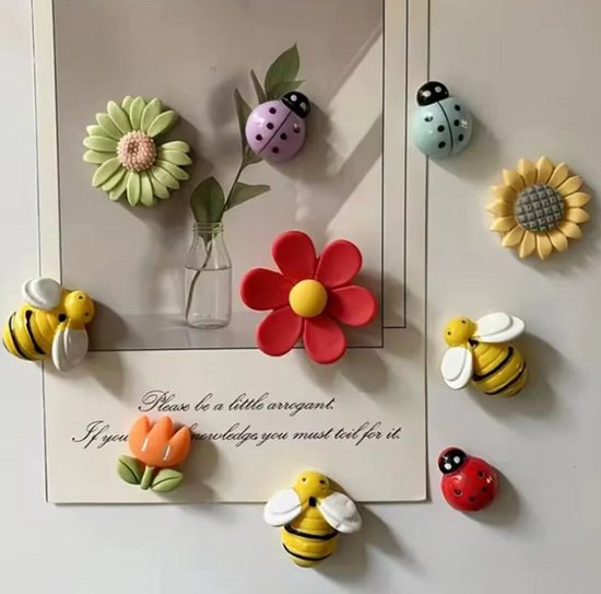 TLVX 10 stuks Leuke 3D Bloemen, Bijen en Lieveheersbeestjes Magneten / Vrolijke Koelkast Foto Magneet / Zonnebloem / Bij / Whiteboard / Speel- en Leer Magneetjes / School / Boodschappenlijst / Notitie / Memo bord / Kantoor / Schoolbord / Magnetisch