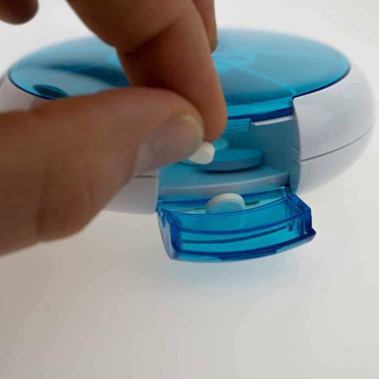 Boîte à médicaments ronde Bleue 10 cm avec bouton poussoir pratique
