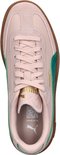 Bovenkant roze PUMA sneaker met groene streep, goud logo en QR code.