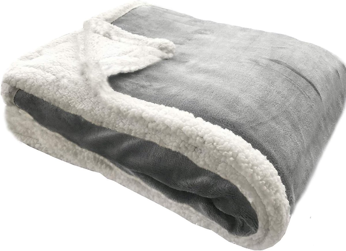 Sorprese Premium Plaid - 150x200 cm - Fleece Deken - Super Zacht, Warm en Donzig - Plaid voor op de Bank, Bed of Woonkamer Decoratie - Lichtgrijs - Cadeau