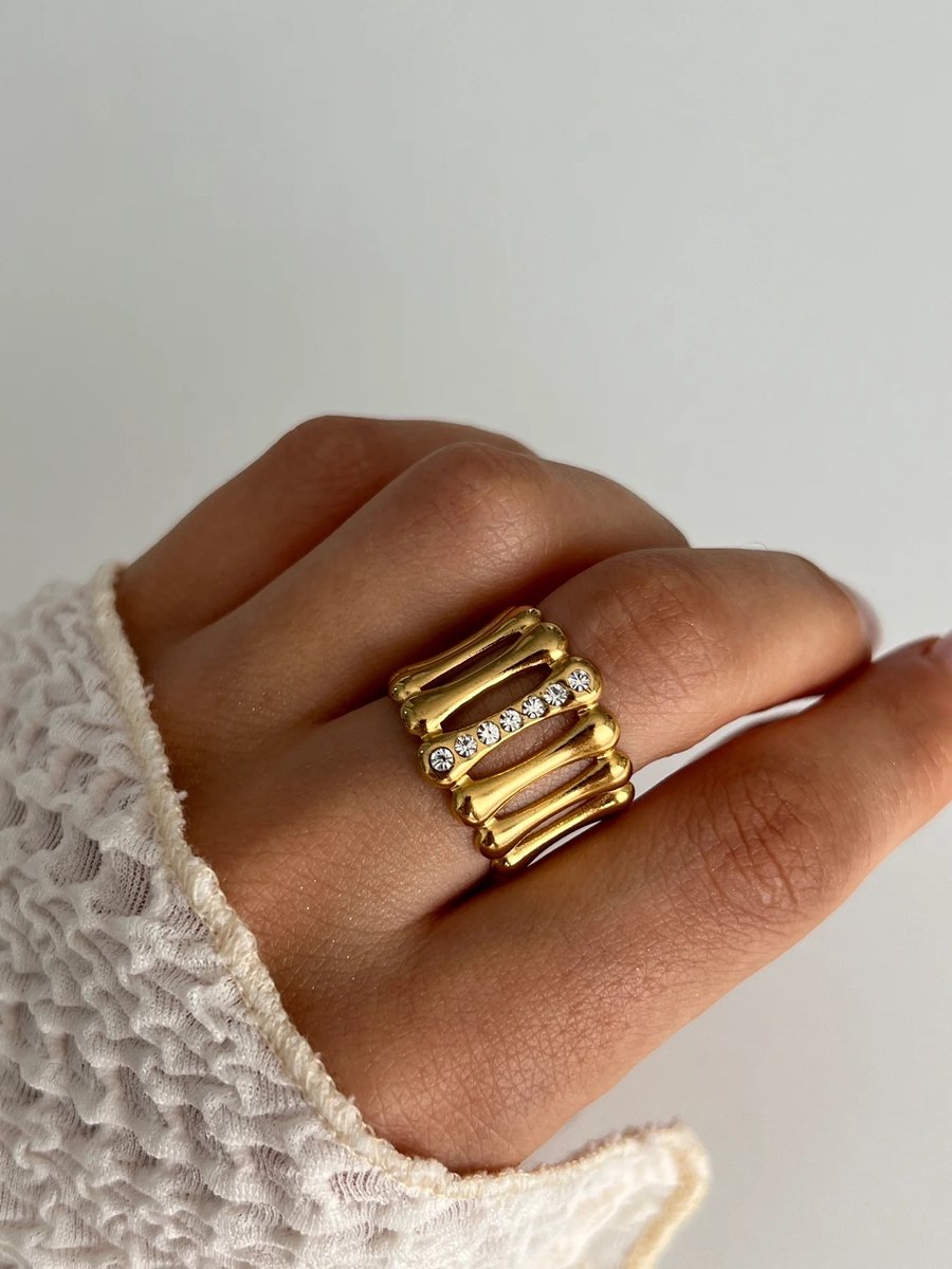 Cliste Couture - Jane Dames Ring met zirkonia - Ring - Cadeau voor vrouwen - Goudkleuring - Ringen Dames