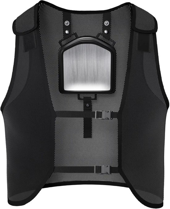 Gilet en maille noir avec panneau métallique sur la poitrine, bretelles et boucles réglables.