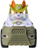 Vooraanzicht van Tracker's Jungle Cruiser Paw Patrol speelgoedauto met Tracker zittend in de auto.