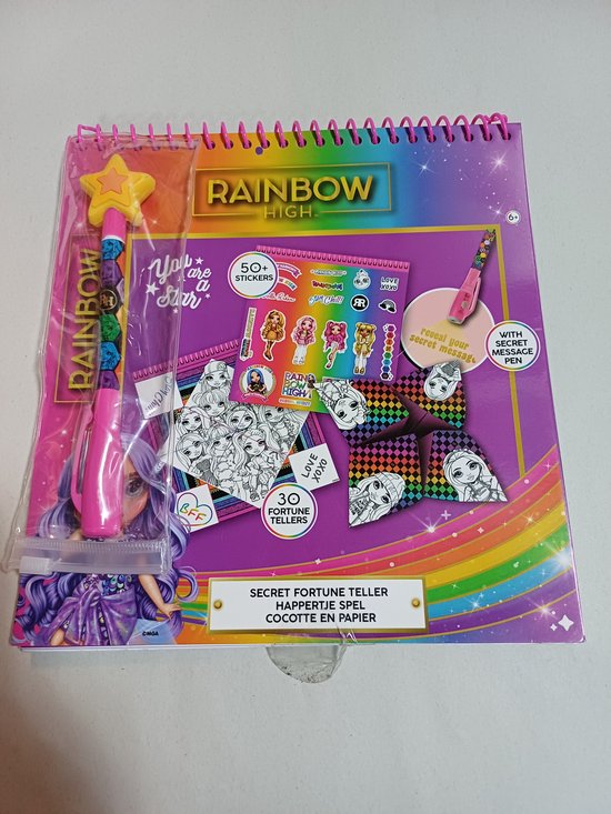 Rainbow High activiteitenboek met geheime boodschap pen en stickers, met regenboog- en sterrendessin.