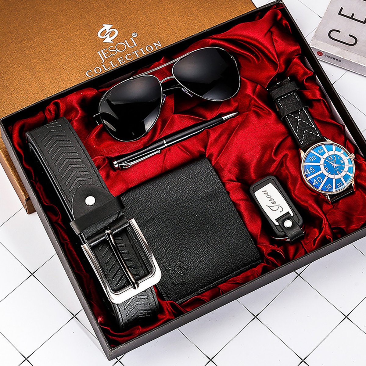 IBETTERTEC - Portemonnee 6-delig Cadeauset voor Mannen - Riemenset - Verjaardagscadeau - Quartshorloge - Bril - Sleutelhanger - Balpen - Herencadeaudoos met Leren Riem - Portemonnee - Kerstcadeau - Kerstmis - Nieuwjaar en Valentijnsdag Cadeaus