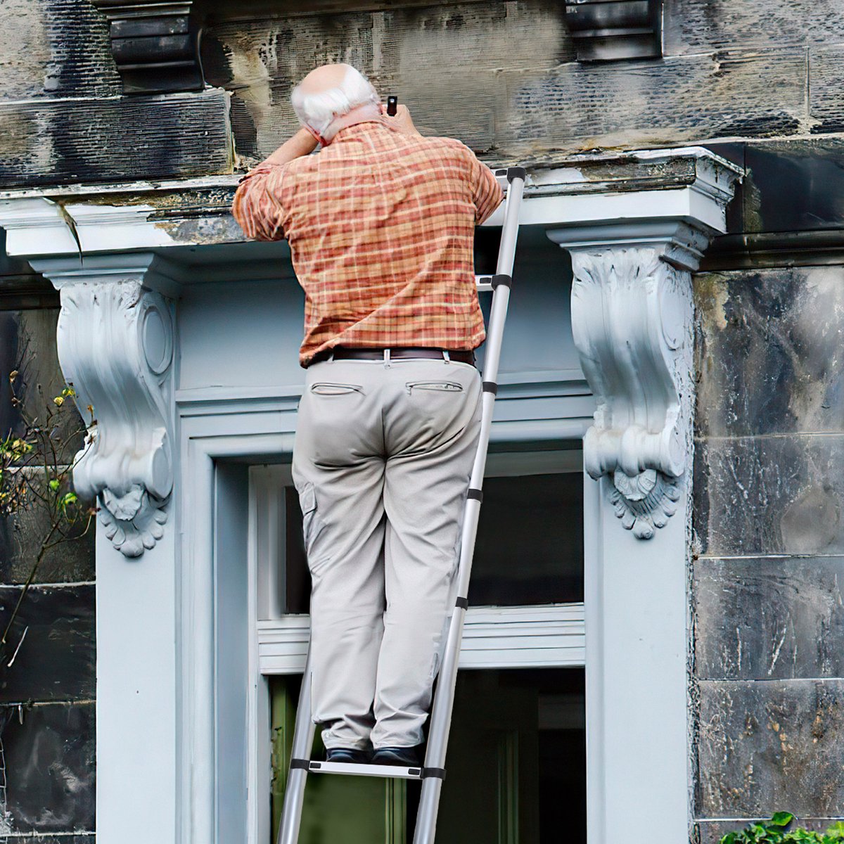 Telescopische Ladder - Telescoopladder - 3,2m zilver + haak, Max. Belasting 150 kg, Compact en Draagbaar met Soft Closing Systeem, Geschikt voor Particulier en Professioneel Gebruik, Telescopische Vouwladder – foto 6