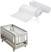 1 set - Wiegbumper - Bedhekje - Ademend zijhekje - Ademend bedhekje - Verwijderbaar - Eenvoudig te installeren - Eenvoudig schoon te maken - Beschermt de beentjes en armpjes van de baby - Ademend - Wit - Geschikt voor bedjes