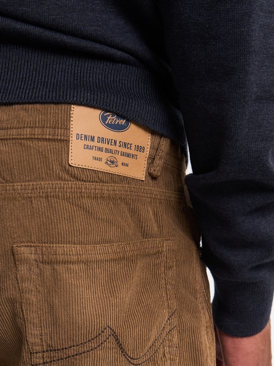 Petrol Industries - Jeans en velours côtelé pour homme - Coupe fuselée classique - 100 % coton - 5 poches - Délavage subtil - Marron - Taille W28L34