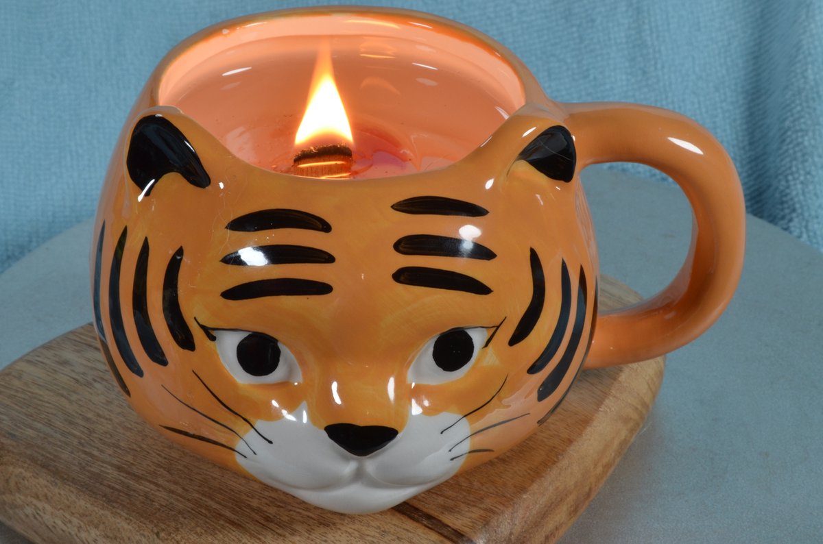 Gelkaars met Houten Pit Tijger design - Gemaakt door Candles by Milanne - BEKIJK VIDEO