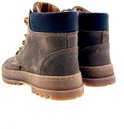 Achterkant van bruine Develab halfhoge schoenen met donkerblauwe kraag.