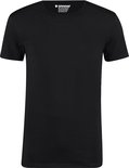 Een zwart T-shirt met ronde hals, korte mouwen en het Garage Bio-Cotton Body Fit label.