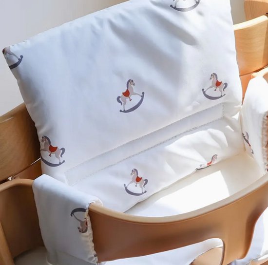Stoelverkleiner hobbelpaard - kussenset hobbelpaard wit - stoelverkleiner voor stokke tripp trapp - kinderstoel verkleiner - stoel kussen van Merkloos — afbeelding 2