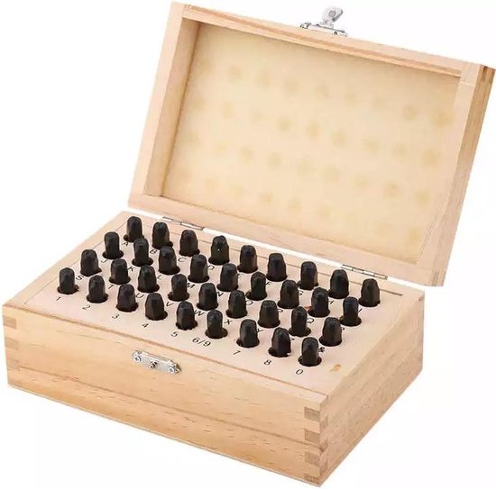 Foto: 36 delige slagletters cijferset 4mm slagletters slagcijfers slagletterset slagcijferset 36 stuks houten kist a t m z 0 t m 8 4mm