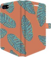 Apple iPhone 8 Telefoonhoesje - Portemonneehoesje  - Met pasjeshouder - Met Plantenprint - Tropische Blaadjes - Oranje