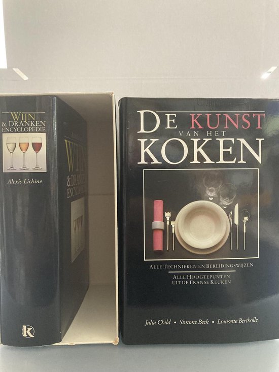 Julia Childs standaardwerk De kunst van het koken + Alexis Lichine's complete wijn- en dranken encyclopedie (2 delen)