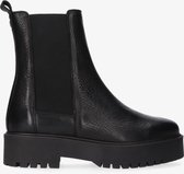 Tango | Bee chunky 88-a black leather mid chelsea boot - black sole | Maat: 40