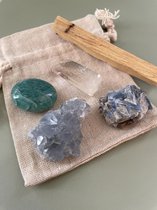 The Gem Inside - Mediteren en manifesteren - 4 edelstenen - Celestien - Amazoniet - Kyaniet - Bergkristal - Palo santo