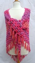 Handgemaakte omslagdoek / stola / grote driehoek sjaal  in de kleuren roze, lila, paars, oranjetinten met glinsterdraad en hele kleine lovertjes