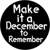 By Ronsie - Make it a December to remember sticker - etiket 10 stuks  - doorsnede 46mm - cadeaustickers - afsluitstickers - decoratie stickers - Kerst - Feestdagen stickers - gift stickers - zwart met witte tekst