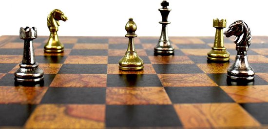 Thumbnail van een extra afbeelding van het spel Houten koffer met schaakbord en stukken