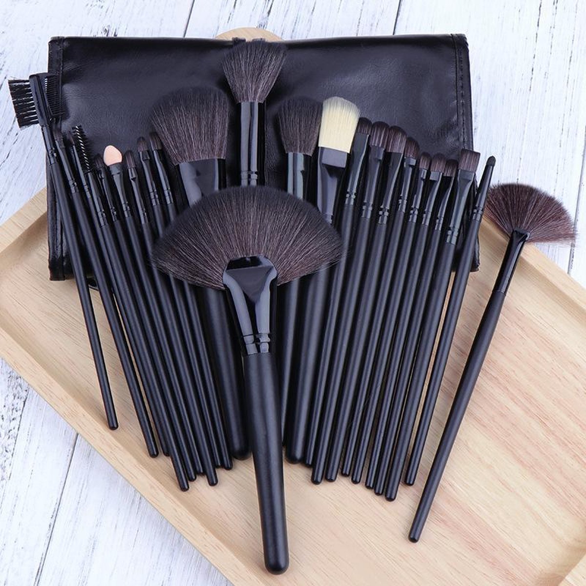 Professionele Make-up Kwastenset - 24 Stuks - Cosmetica Kwastenset – Zwartkleurig