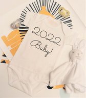 Romper Tekst 2022 Baby! - Biologisch Katoen - Geboorte Cadeau - Baby Shower Cadeau - Maat 56 - RomperCity