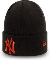 New Era NEW YORK YANKEES LEAGUE ESSENTIAL BLACK CUFF BEANIE MUTS