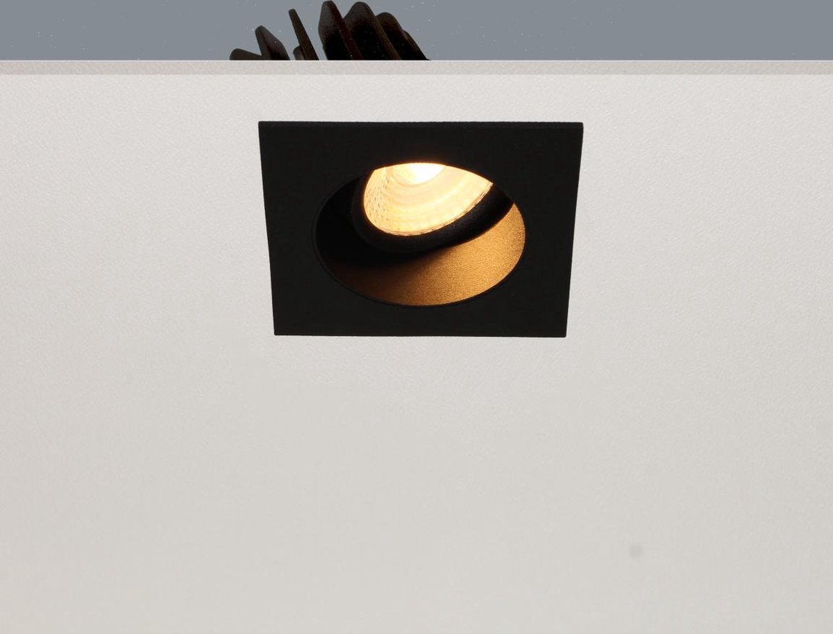 Inbouwspot Venice DL 2808 Zwart - 8x8cm - LED 8W 2700K 680lm - IP44 - Dimbaar > inbouwspot binnen zwart | inbouwspots badkamer zwart | inbouwspot keuken zwart | inbouwspot zwart| spot zwart | led lamp zwart