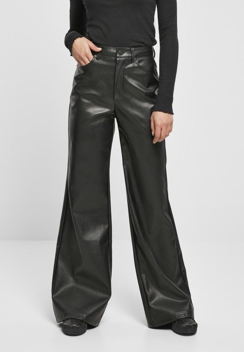Urban Classics Faux leather Wide Leg Wijde broek Taille 27 inch Zwart