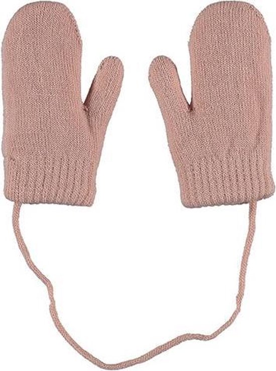 Roze gebreide wanten met een verbindend touwtje.
