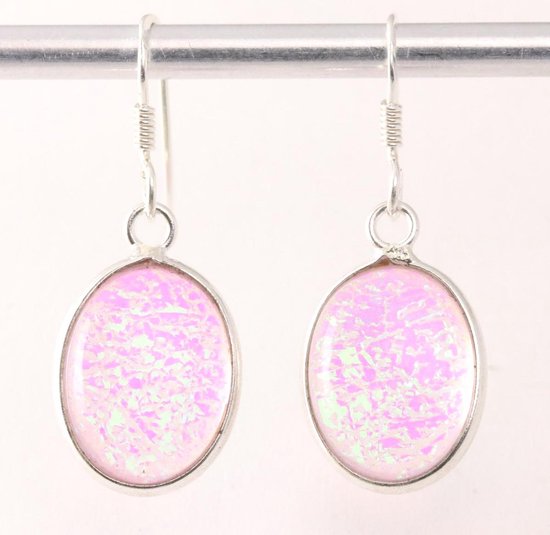 Boucles d'oreilles ovales en argent avec opale