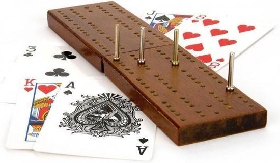 Afbeelding van het spel kaartspel cribbage met houten scorebord