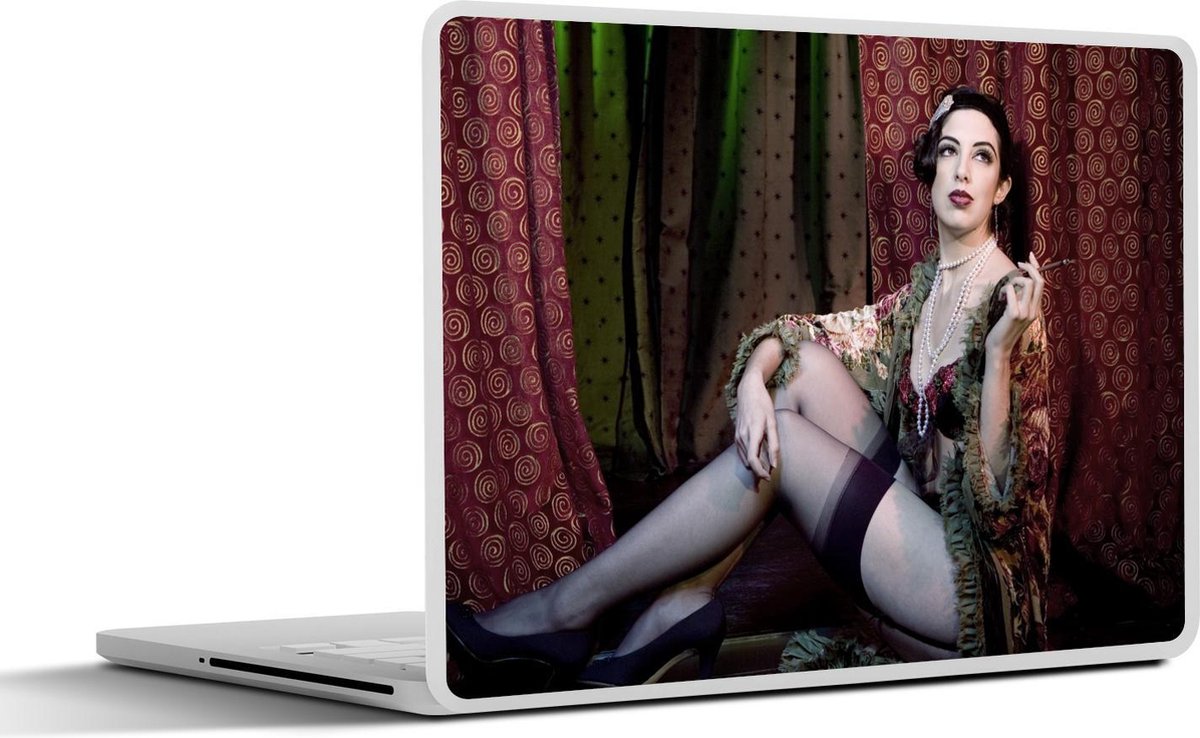 Afbeelding van product SleevesAndCases  Laptop sticker - 17.3 inch - Schaars geklede Burlesque vrouw