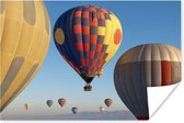 Hete luchtballonnen in een blauwe hemel Poster 180x120 cm - Foto print op Poster (wanddecoratie woonkamer / slaapkamer) / Voertuigen Poster XXL / Groot formaat!