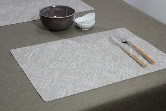 Hoogwaardige Stijlvolle Placemat - Jacquard Geweven anti-slip onderlaag - Soepel - Duurzaam - Set van 4 - 33cm x 45 cm - Tavira Taupe