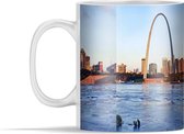 Mok - Panorama van de stad St.Louis bij zonsopkomst met de Rivier Mississippi - 350 ml - Beker