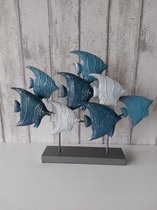 Ornament op voet - Metaal vissen - Swim blauw - Metalen decoratie object woonkamer en vensterbank-decoratie - 46 X 56 CM